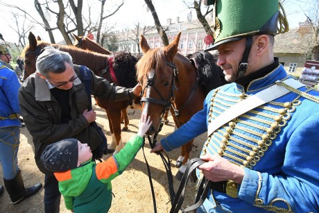 Színes kavalkád a Belvárosban és a Zichy ligetben Március 15-én